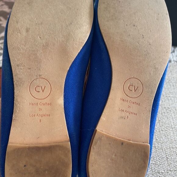 Adorable Cynthia Vincent flats with embroidery - Picture 3 of 5